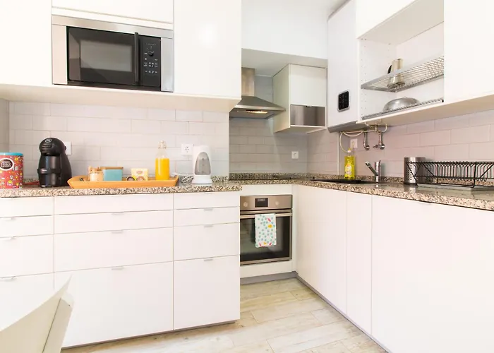 In Historic Neighbourhood, Walk Everywhere! Apartment