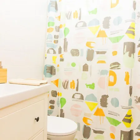 아파트 In Historic Neighbourhood, Walk Everywhere! 리스본